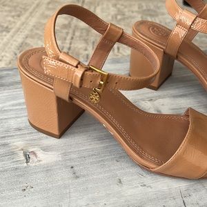 Tory Burch block heel. Size 7.